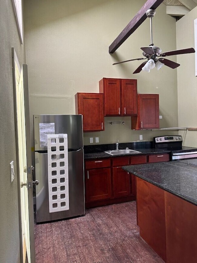 220 Laniloa Way in Haiku, HI - Building Photo - Building Photo