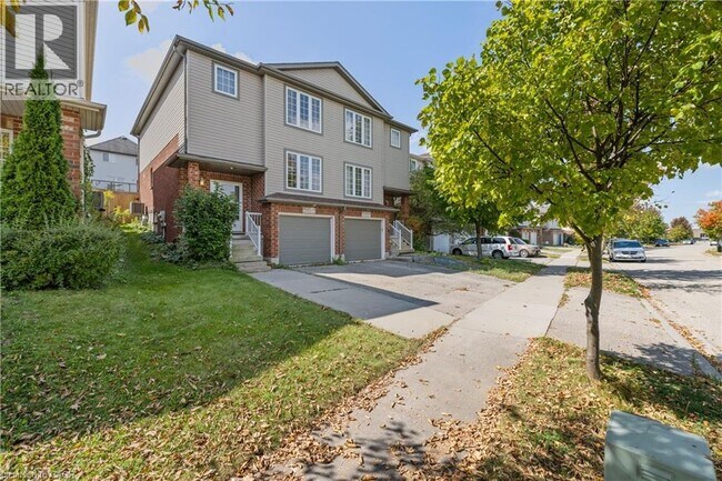 695 Wild Ginger Ave in Waterloo, ON - Building Photo - Building Photo