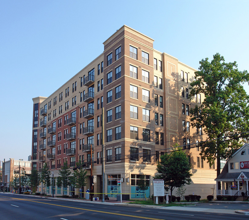 The Spectrum in Falls Church, VA - Building Photo