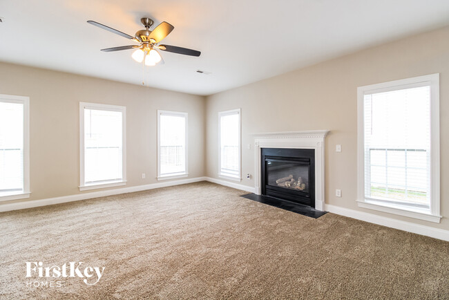 4461 Alderny Cir in High Point, NC - Foto de edificio - Building Photo