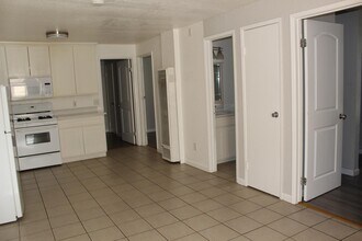 2538 Highland Ave in Oakland, CA - Building Photo - Building Photo
