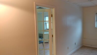 12 Pratt St in Mansfield, MA - Building Photo - Building Photo