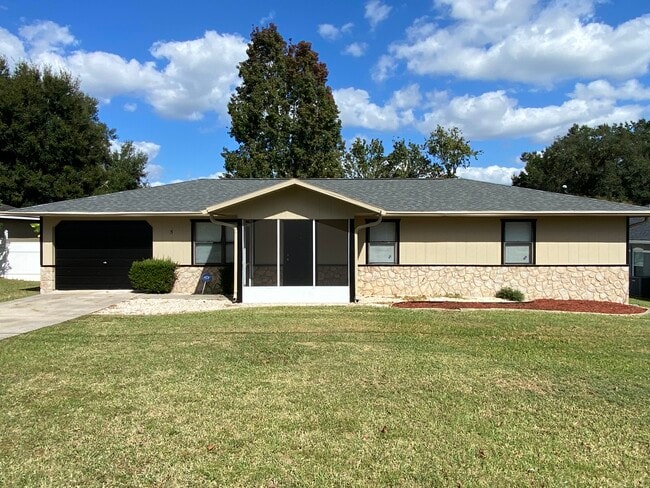 property at 5 Teak Loop Ln