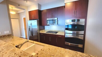 1211 S Prairie Ave in Chicago, IL - Building Photo - Building Photo
