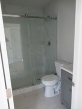 13628 Ardis Ave, Unit 1611 - B-812 - B in Bellflower, CA - Building Photo - Building Photo