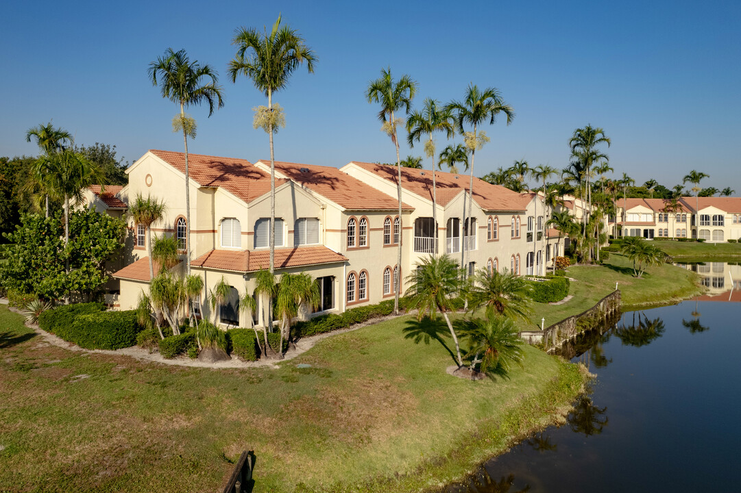 St Andrews Glen Condos in Lake Worth, FL - Building Photo