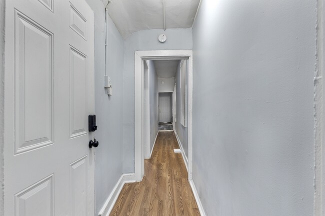 1121 N Gilmor St in Baltimore, MD - Building Photo - Building Photo