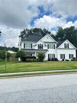 540 Langley Creek Dr in Loganville, GA - Building Photo