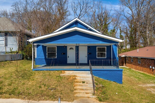 property at 597 Mary St SW