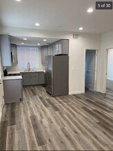 2409 1/2 Ridgeley Dr in Los Angeles, CA - Building Photo - Building Photo
