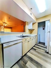 2865 Winkler Ave in Ft. Myers, FL - Building Photo - Building Photo