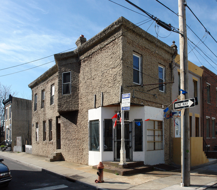 2549 Grays Ferry Ave in Philadelphia, PA - Foto de edificio