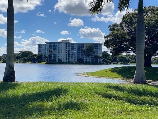 3051 N Course Dr, Unit 104 in Pompano Beach, FL - Building Photo - Building Photo