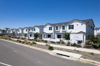 Lehi Cove in Mesa, AZ - Building Photo - Building Photo