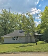 3541 N Valleyview Dr in Bloomington, IN - Building Photo - Building Photo