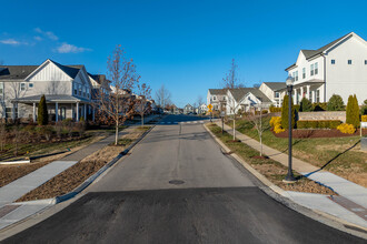 Simmons Ridge Single Family in Franklin, TN - Building Photo - Building Photo