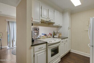 110 W Bayou Pkwy in Lafayette, LA - Building Photo - Building Photo