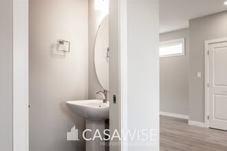 556 Kleins Cres in Leduc, AB - Building Photo - Building Photo