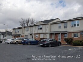 9 Holly Ct in Harrisonburg, VA - Building Photo