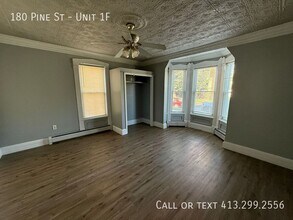 180 Pine St-Unit -Unit 1F in Holyoke, MA - Building Photo - Building Photo