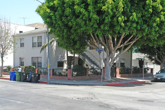 900 S Berendo St in Los Angeles, CA - Building Photo - Building Photo