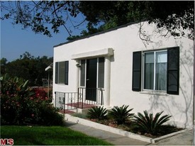 1724-1726 Lucretia Ave in Los Angeles, CA - Building Photo - Building Photo