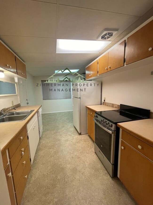 2595 Jackson St in Eugene, OR - Building Photo - Building Photo