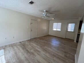 841 Meadow Ln in Fort Walton Beach, FL - Building Photo - Building Photo
