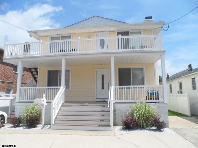 property at 133 N Oxford Ave