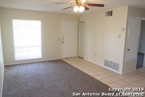 5938 N Spring St in San Antonio, TX - Building Photo - Building Photo