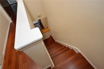 7122 Wood Hollow Dr in Austin, TX - Foto de edificio - Building Photo
