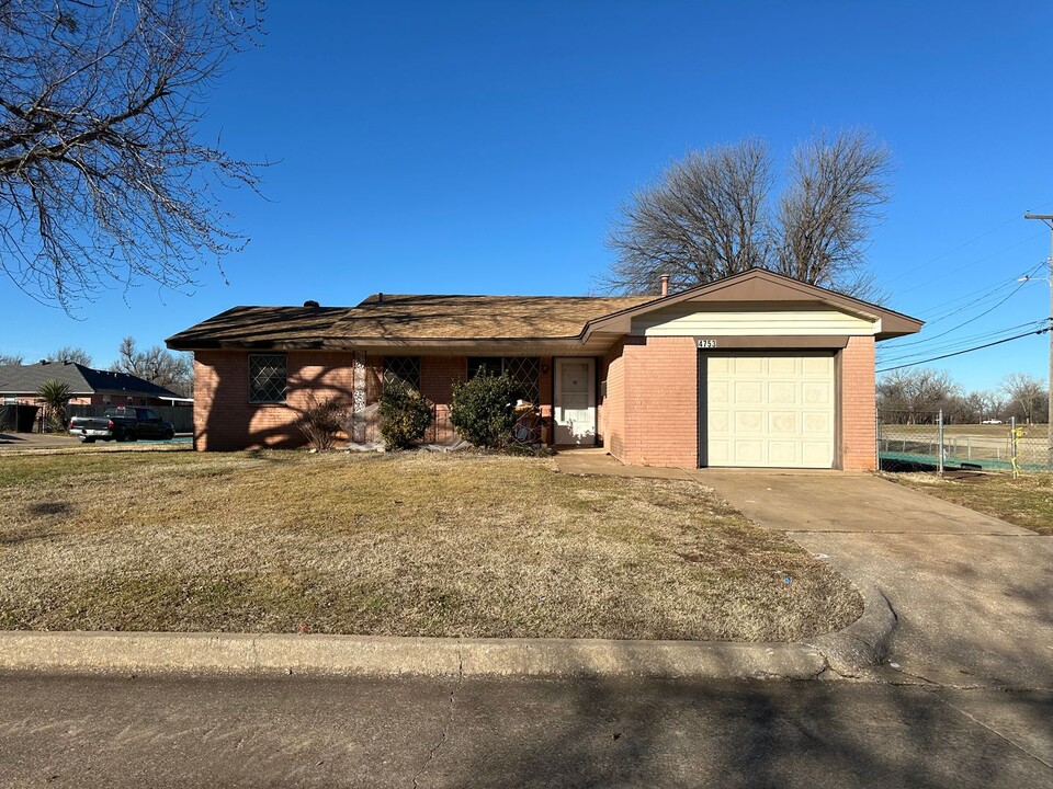 4753 SE 19th St in Del City, OK - Building Photo