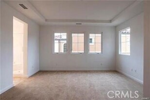 20801 Bur Oak Cir in Los Angeles, CA - Building Photo