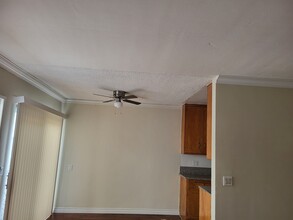 4542 W 17th St, Unit 3 in Los Angeles, CA - Building Photo - Building Photo
