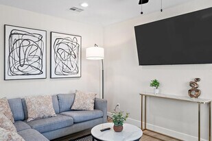 1732 E Elwood St in Phoenix, AZ - Building Photo