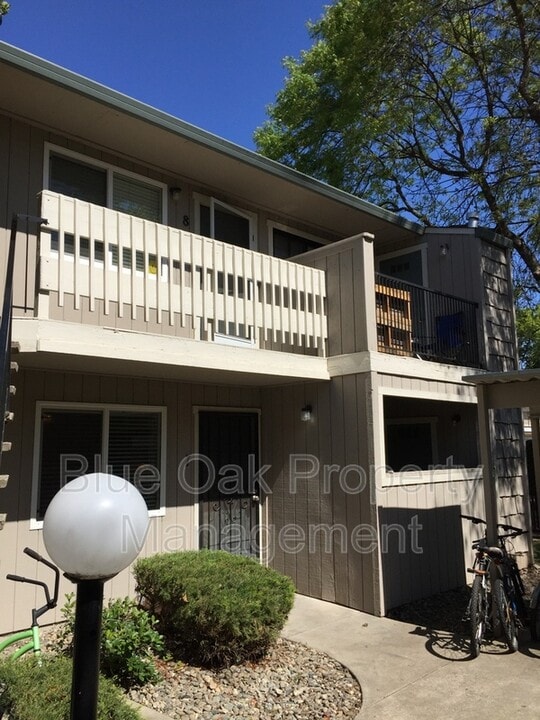 1412 N Cherry St in Chico, CA - Foto de edificio