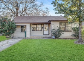 4212 Elizabeth St in Texarkana, TX - Building Photo