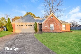 7395 Kevin Rdg Cv E in Memphis, TN - Building Photo