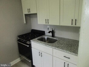 2613 Fairview Ave in Baltimore, MD - Building Photo - Building Photo