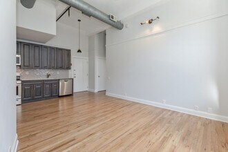 1017 Jefferson St, Unit 204 in Hoboken, NJ - Building Photo - Building Photo