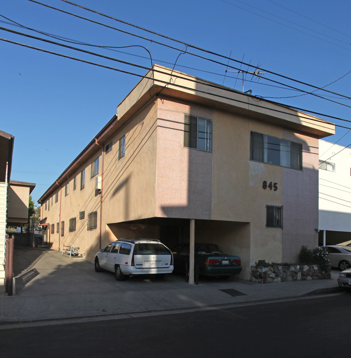 845 Cleveland St in Los Angeles, CA - Building Photo