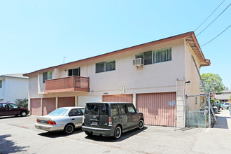 Laguna Apartments in Garden Grove, CA - Building Photo - Building Photo