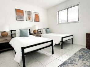 1505 SW 22nd St in Fort Lauderdale, FL - Building Photo - Building Photo