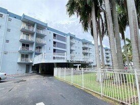 1655 W 44th Pl, Unit 511 in Hialeah, FL - Building Photo