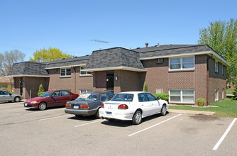 Village Dweller Apartments in Lakeville, MN - Building Photo - Building Photo