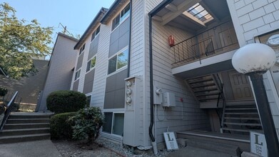 2020 Grant Ave S in Renton, WA - Building Photo - Building Photo