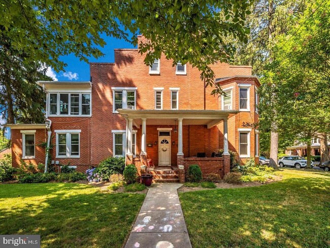 property at 316 Upper College Terrace