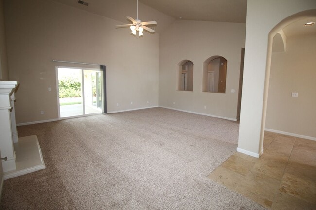 10793 N Tea Party Ln in Fresno, CA - Building Photo - Building Photo