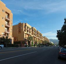 Burbank Village Walk in Burbank, CA - Building Photo - Building Photo