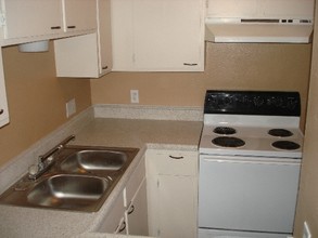 Central Apartments in Lubbock, TX - Building Photo - Interior Photo